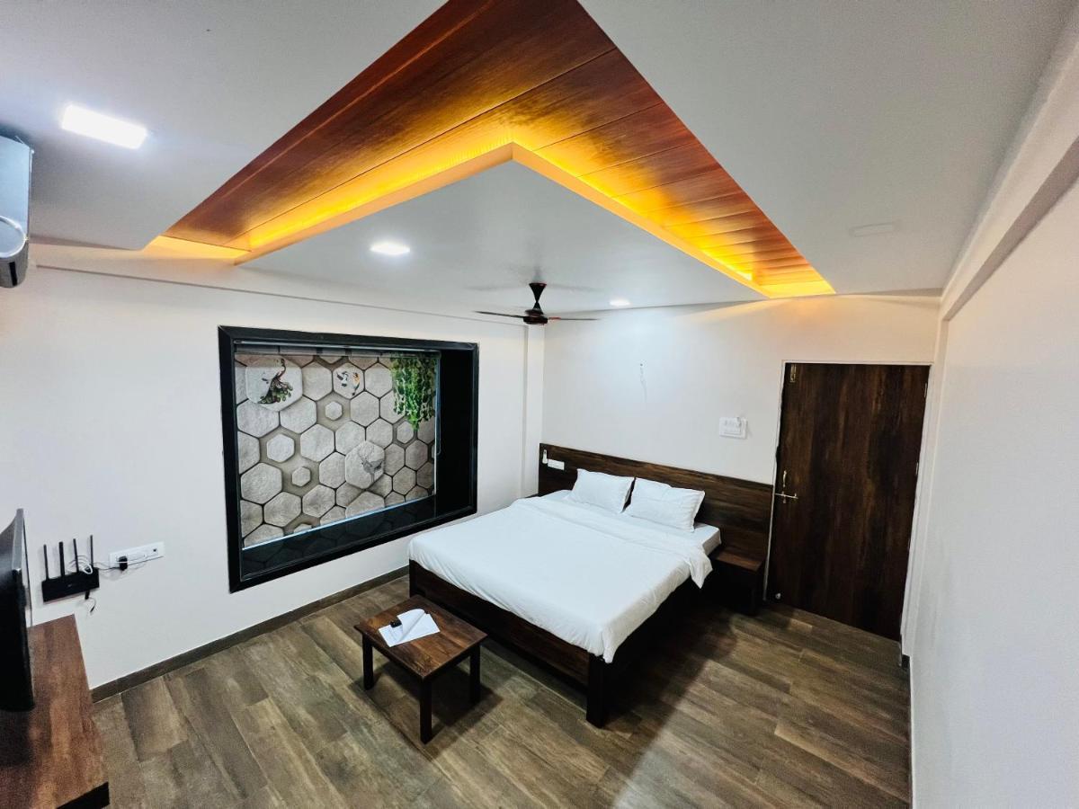 Jimmy Beach Resort Alībāg Εξωτερικό φωτογραφία